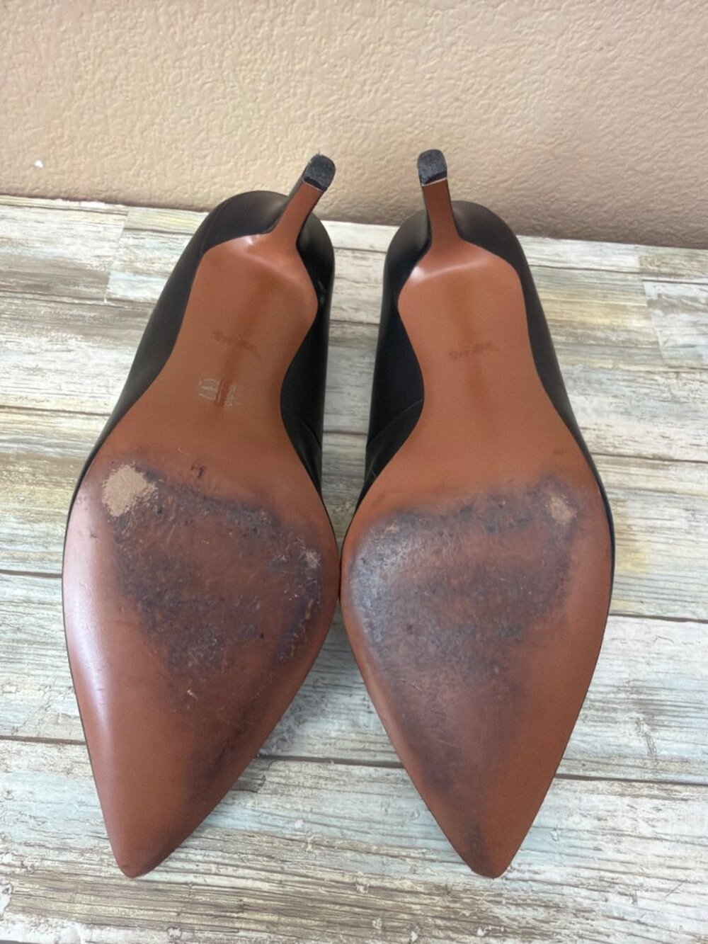 Coach Waverly Black Leather Scalloped Studded Pumps Pointed Toe Heels Size 9 - Picture 11 of 13